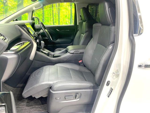 アルファード ２．５Ｓ　Ｃパッケージ　純正９インチナビ　両側電動ドア　後席モニター　バックカメラ　１００Ｖ電源　衝突被害軽減システム　レーダークルーズ　禁煙車　電動リアゲート　前席シートエアコン　ドラレコ　コーナーセンサー　ＬＥＤヘッド（27枚目）