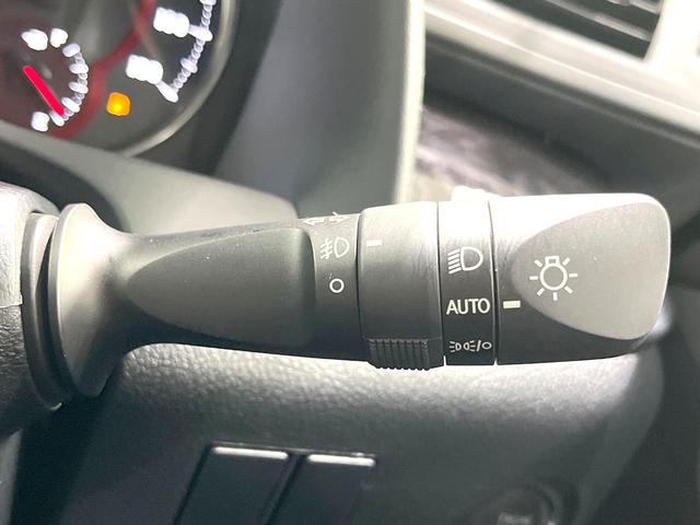 アルファード ２．５Ｓ　Ｃパッケージ　純正９インチナビ　両側電動ドア　後席モニター　バックカメラ　１００Ｖ電源　衝突被害軽減システム　レーダークルーズ　禁煙車　電動リアゲート　前席シートエアコン　ドラレコ　コーナーセンサー　ＬＥＤヘッド（44枚目）