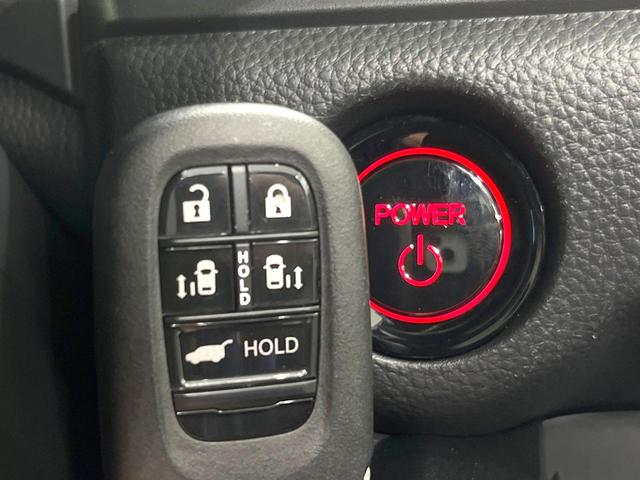 ステップワゴン ｅ：ＨＥＶスパーダ　プレミアムライン　禁煙車　現行　純正１１型ＳＤナビ　全周囲カメラ　純正１５型後席モニター　パワーバックドア　衝突被害軽減ブレーキ　レーダークルーズコントロール　フルセグＴＶ　Ｂｌｕｅｔｏｏｔｈ接続　ＬＥＤヘッドライト（10枚目）