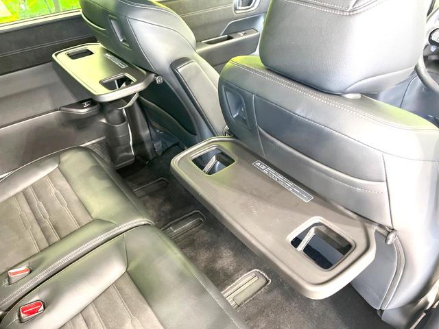 ステップワゴン ｅ：ＨＥＶスパーダ　プレミアムライン　禁煙車　現行　純正１１型ＳＤナビ　全周囲カメラ　純正１５型後席モニター　パワーバックドア　衝突被害軽減ブレーキ　レーダークルーズコントロール　フルセグＴＶ　Ｂｌｕｅｔｏｏｔｈ接続　ＬＥＤヘッドライト（32枚目）