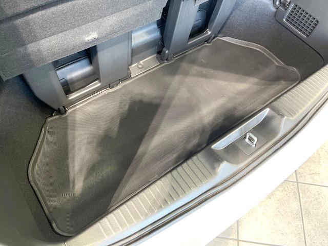 ステップワゴン ｅ：ＨＥＶスパーダ　プレミアムライン　禁煙車　現行　純正１１型ＳＤナビ　全周囲カメラ　純正１５型後席モニター　パワーバックドア　衝突被害軽減ブレーキ　レーダークルーズコントロール　フルセグＴＶ　Ｂｌｕｅｔｏｏｔｈ接続　ＬＥＤヘッドライト（37枚目）