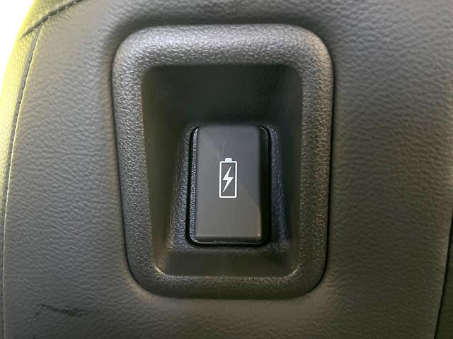 ステップワゴン ｅ：ＨＥＶスパーダ　プレミアムライン　禁煙車　現行　純正１１型ＳＤナビ　全周囲カメラ　純正１５型後席モニター　パワーバックドア　衝突被害軽減ブレーキ　レーダークルーズコントロール　フルセグＴＶ　Ｂｌｕｅｔｏｏｔｈ接続　ＬＥＤヘッドライト（63枚目）