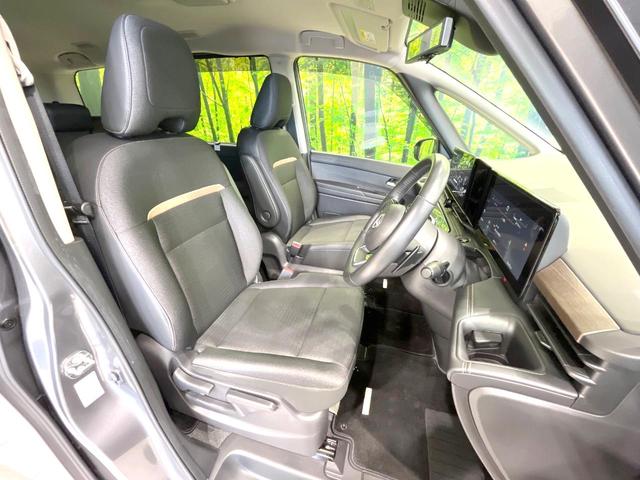 セレナ ハイウェイスターV 禁煙車 現行 メーカー純正12型ナビ 全周囲カメラ 後席モニター プロパイロット 前席シートヒーター 衝突被害軽減ブレーキ 両側パワースライドドア オートエアコン LEDヘッドライト ETC(12枚目)