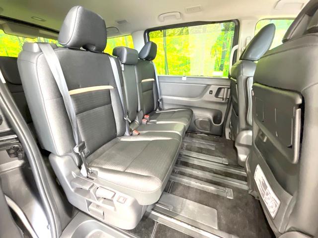 セレナ ハイウェイスターV 禁煙車 現行 メーカー純正12型ナビ 全周囲カメラ 後席モニター プロパイロット 前席シートヒーター 衝突被害軽減ブレーキ 両側パワースライドドア オートエアコン LEDヘッドライト ETC(13枚目)