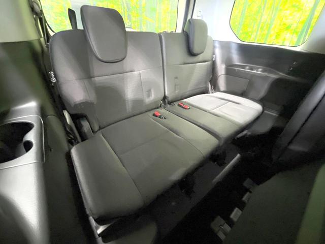 セレナ ハイウェイスターV 禁煙車 現行 メーカー純正12型ナビ 全周囲カメラ 後席モニター プロパイロット 前席シートヒーター 衝突被害軽減ブレーキ 両側パワースライドドア オートエアコン LEDヘッドライト ETC(14枚目)