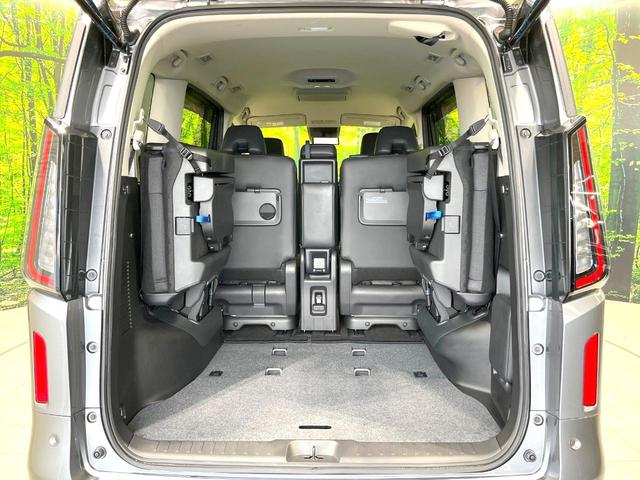 セレナ ハイウェイスターV 禁煙車 現行 メーカー純正12型ナビ 全周囲カメラ 後席モニター プロパイロット 前席シートヒーター 衝突被害軽減ブレーキ 両側パワースライドドア オートエアコン LEDヘッドライト ETC(33枚目)
