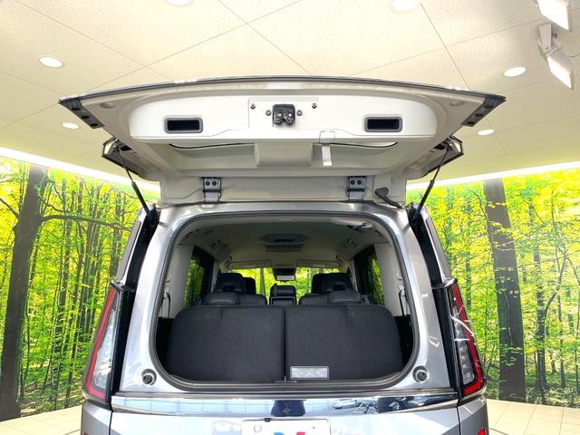 セレナ ハイウェイスターV 禁煙車 現行 メーカー純正12型ナビ 全周囲カメラ 後席モニター プロパイロット 前席シートヒーター 衝突被害軽減ブレーキ 両側パワースライドドア オートエアコン LEDヘッドライト ETC(34枚目)