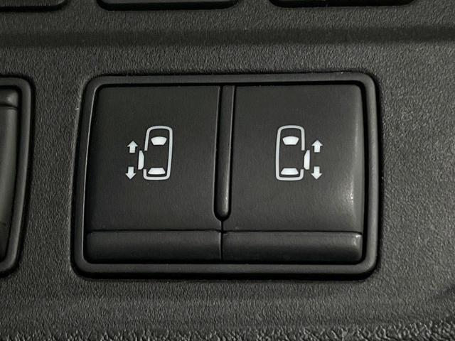 セレナ ハイウェイスターＧ　プロパイロットエディション　エアロ　純正９インチナビ　両側電動スライドドア　後席モニター　バックカメラ　衝突被害軽減システム　禁煙車　コーナーセンサー　スマートキー　ＬＥＤヘッド　ＥＴＣ　純正１６インチアルミ（7枚目）