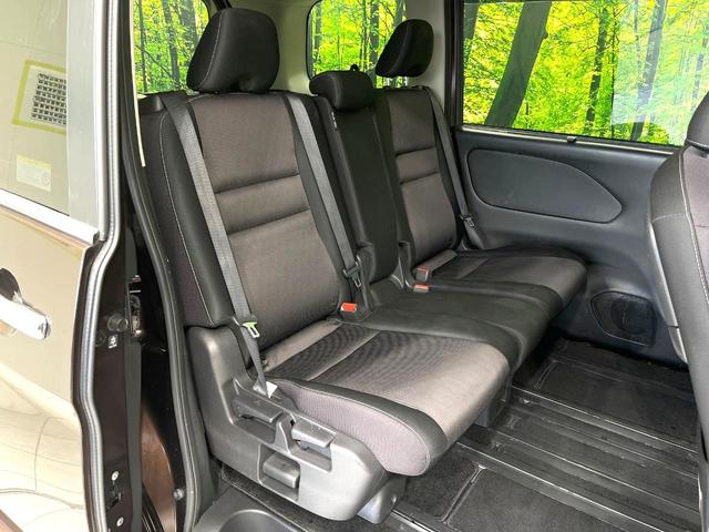 セレナ ハイウェイスターＧ　プロパイロットエディション　エアロ　純正９インチナビ　両側電動スライドドア　後席モニター　バックカメラ　衝突被害軽減システム　禁煙車　コーナーセンサー　スマートキー　ＬＥＤヘッド　ＥＴＣ　純正１６インチアルミ（9枚目）