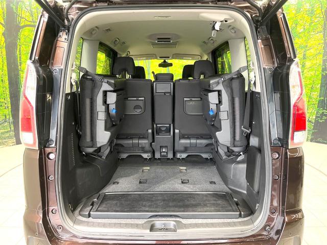 セレナ ハイウェイスターＧ　プロパイロットエディション　エアロ　純正９インチナビ　両側電動スライドドア　後席モニター　バックカメラ　衝突被害軽減システム　禁煙車　コーナーセンサー　スマートキー　ＬＥＤヘッド　ＥＴＣ　純正１６インチアルミ（11枚目）