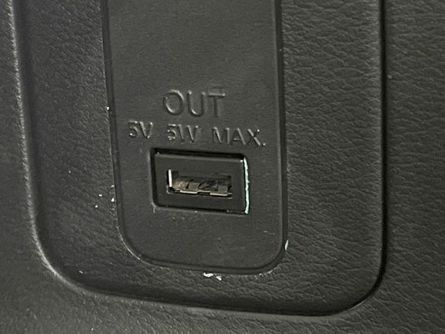 セレナ ハイウェイスターＧ　プロパイロットエディション　エアロ　純正９インチナビ　両側電動スライドドア　後席モニター　バックカメラ　衝突被害軽減システム　禁煙車　コーナーセンサー　スマートキー　ＬＥＤヘッド　ＥＴＣ　純正１６インチアルミ（52枚目）