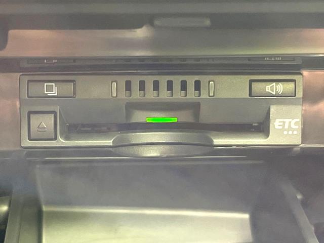 カムリ Ｇ　禁煙車　ＳＤナビ　バックカメラ　運転席パワーシート　衝突被害軽減ブレーキ　レーダークルーズコントロール　フルセグＴＶ　Ｂｌｕｅｔｏｏｔｈ接続　ＥＴＣ　オートエアコン　ＬＥＤヘッドライト　スマートキー（8枚目）