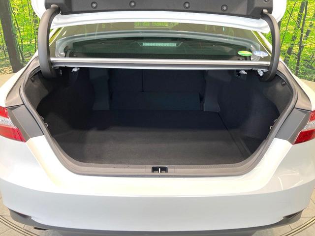 カムリ Ｇ　禁煙車　ＳＤナビ　バックカメラ　運転席パワーシート　衝突被害軽減ブレーキ　レーダークルーズコントロール　フルセグＴＶ　Ｂｌｕｅｔｏｏｔｈ接続　ＥＴＣ　オートエアコン　ＬＥＤヘッドライト　スマートキー（12枚目）