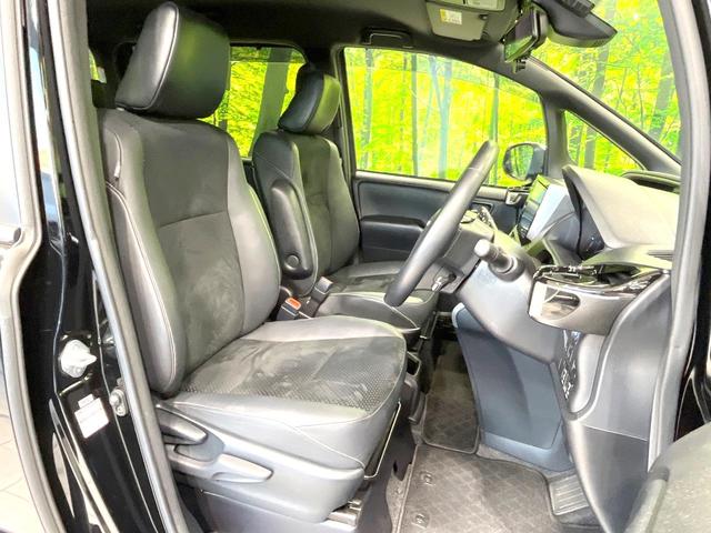 ヴォクシー ハイブリッドＺＳ　煌ＩＩＩ　後期　特別仕様車　カロッツェリア１０型サイバーナビ　両側電動スライドドア　後席モニター　バックカメラ　衝突被害軽減システム　禁煙車　ハーフレザーシート　ドラレコ　コーナーセンサー　スマートキー（8枚目）