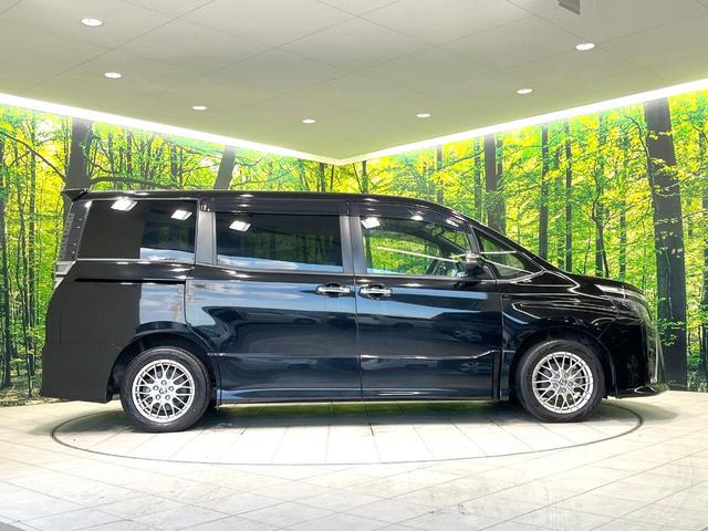 ヴォクシー ハイブリッドＺＳ　煌ＩＩＩ　後期　特別仕様車　カロッツェリア１０型サイバーナビ　両側電動スライドドア　後席モニター　バックカメラ　衝突被害軽減システム　禁煙車　ハーフレザーシート　ドラレコ　コーナーセンサー　スマートキー（23枚目）