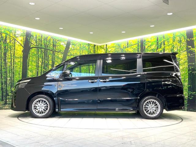 ヴォクシー ハイブリッドＺＳ　煌ＩＩＩ　後期　特別仕様車　カロッツェリア１０型サイバーナビ　両側電動スライドドア　後席モニター　バックカメラ　衝突被害軽減システム　禁煙車　ハーフレザーシート　ドラレコ　コーナーセンサー　スマートキー（25枚目）