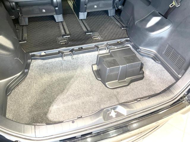 ヴォクシー ハイブリッドＺＳ　煌ＩＩＩ　後期　特別仕様車　カロッツェリア１０型サイバーナビ　両側電動スライドドア　後席モニター　バックカメラ　衝突被害軽減システム　禁煙車　ハーフレザーシート　ドラレコ　コーナーセンサー　スマートキー（29枚目）
