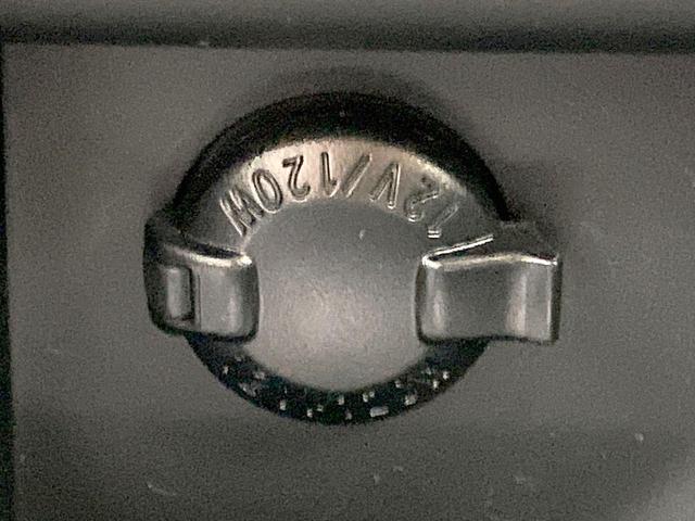 ヴォクシー ハイブリッドＺＳ　煌ＩＩＩ　後期　特別仕様車　カロッツェリア１０型サイバーナビ　両側電動スライドドア　後席モニター　バックカメラ　衝突被害軽減システム　禁煙車　ハーフレザーシート　ドラレコ　コーナーセンサー　スマートキー（51枚目）