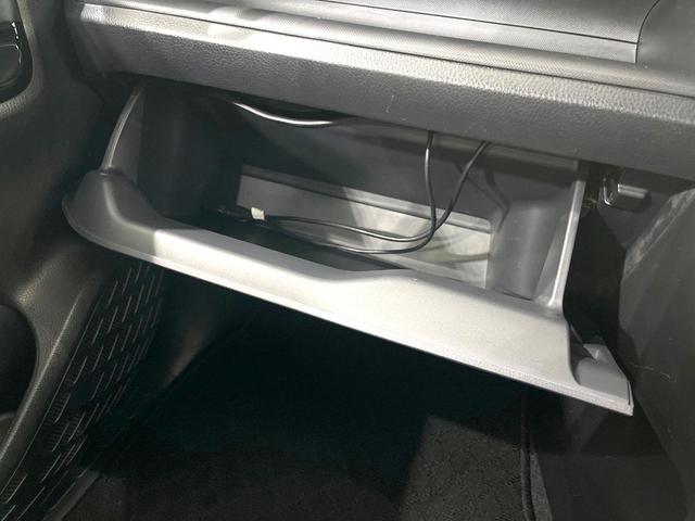 ヴォクシー ハイブリッドＺＳ　煌ＩＩＩ　後期　特別仕様車　カロッツェリア１０型サイバーナビ　両側電動スライドドア　後席モニター　バックカメラ　衝突被害軽減システム　禁煙車　ハーフレザーシート　ドラレコ　コーナーセンサー　スマートキー（57枚目）