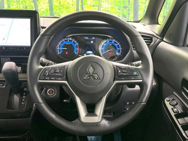 デリカミニ Ｔ　プレミアム　禁煙車　両側電動ドア　純正ＳＤナビ　全周囲カメラ　衝突被害軽減システム　レーダークルーズ　ハーフレザーシート　コーナーセンサー　前席シートヒーター　ＬＥＤヘッド　ビルトインＥＴＣ　純正１５インチＡＷ（11枚目）