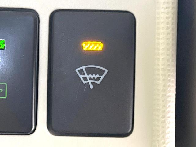 ムーヴキャンバス ＧメイクアップＶＳ　ＳＡＩＩＩ　禁煙車　両側電動ドア　純正ＳＤナビ　全周囲カメラ　衝突被害軽減システム　シートヒーター　ドラレコ　コーナーセンサー　スマートキー　ＬＥＤヘッド　オートハイビーム　オートライト　車線逸脱警報（52枚目）