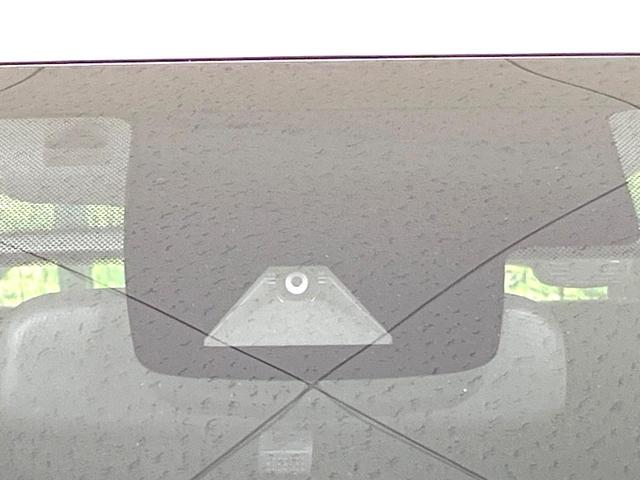 プリウス Ｓ　禁煙車　純正９型ＳＤナビ　バックカメラ　衝突被害軽減システム　レーダークルーズ　スマートキー　ＬＥＤヘッド　ＥＴＣ２．０　純正１５インチアルミ　オートハイビーム　オートライト　オートエアコン（5枚目）