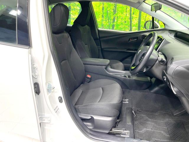 プリウス Ｓ　禁煙車　純正９型ＳＤナビ　バックカメラ　衝突被害軽減システム　レーダークルーズ　スマートキー　ＬＥＤヘッド　ＥＴＣ２．０　純正１５インチアルミ　オートハイビーム　オートライト　オートエアコン（8枚目）