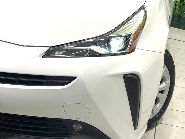 プリウス Ｓ　禁煙車　純正９型ＳＤナビ　バックカメラ　衝突被害軽減システム　レーダークルーズ　スマートキー　ＬＥＤヘッド　ＥＴＣ２．０　純正１５インチアルミ　オートハイビーム　オートライト　オートエアコン（12枚目）