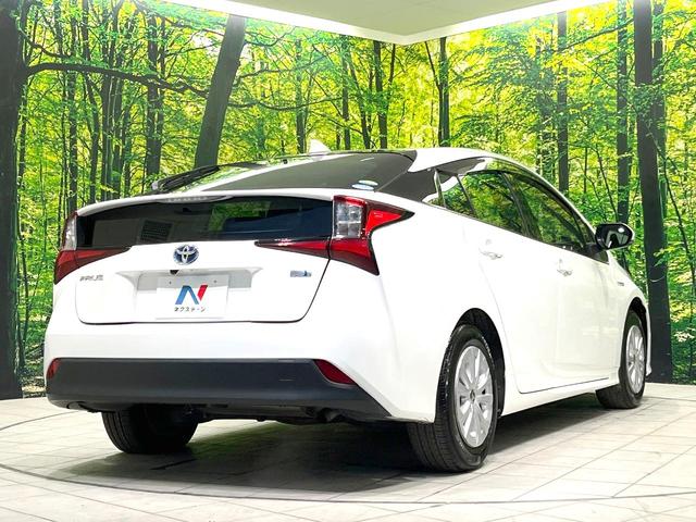 プリウス Ｓ　禁煙車　純正９型ＳＤナビ　バックカメラ　衝突被害軽減システム　レーダークルーズ　スマートキー　ＬＥＤヘッド　ＥＴＣ２．０　純正１５インチアルミ　オートハイビーム　オートライト　オートエアコン（17枚目）