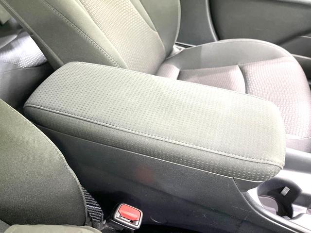 プリウス Ｓ　禁煙車　純正９型ＳＤナビ　バックカメラ　衝突被害軽減システム　レーダークルーズ　スマートキー　ＬＥＤヘッド　ＥＴＣ２．０　純正１５インチアルミ　オートハイビーム　オートライト　オートエアコン（42枚目）