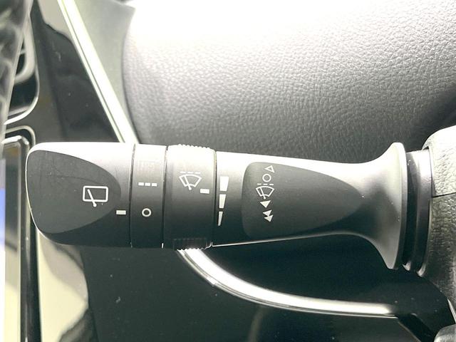 プリウス Ｓ　禁煙車　純正９型ＳＤナビ　バックカメラ　衝突被害軽減システム　レーダークルーズ　スマートキー　ＬＥＤヘッド　ＥＴＣ２．０　純正１５インチアルミ　オートハイビーム　オートライト　オートエアコン（53枚目）