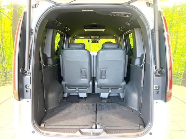 ステップワゴン ｅ：ＨＥＶスパーダ　禁煙車　両側電動ドア　後席モニター　純正１１．４型ナビ　バックカメラ　衝突被害軽減システム　レーダークルーズ　ＢＳＭ　電動リアゲート　ハーフレザー　前席シートヒーター　ドラレコ　コーナーセンサー（11枚目）