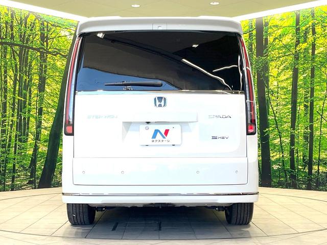 ステップワゴン ｅ：ＨＥＶスパーダ　禁煙車　両側電動ドア　後席モニター　純正１１．４型ナビ　バックカメラ　衝突被害軽減システム　レーダークルーズ　ＢＳＭ　電動リアゲート　ハーフレザー　前席シートヒーター　ドラレコ　コーナーセンサー（16枚目）