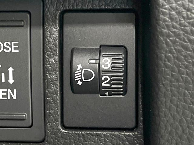 ステップワゴン ｅ：ＨＥＶスパーダ　禁煙車　両側電動ドア　後席モニター　純正１１．４型ナビ　バックカメラ　衝突被害軽減システム　レーダークルーズ　ＢＳＭ　電動リアゲート　ハーフレザー　前席シートヒーター　ドラレコ　コーナーセンサー（55枚目）