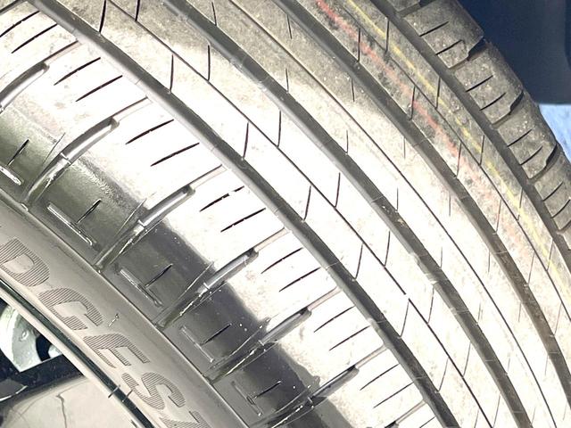 ヴェゼル ｅ：ＨＥＶ　Ｚ　登録済未使用車　純正８型ナビ　全周囲カメラ　衝突被害軽減システム　レーダークルーズ　ＢＳＭ　電動リアゲート　ハーフレザー　前席シートヒーター　ＬＥＤヘッド　ビルトインＥＴＣ　純正１８インチＡＷ（31枚目）