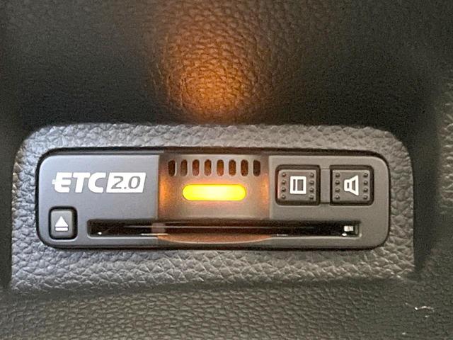 ヴェゼル ｅ：ＨＥＶ　Ｚ　登録済未使用車　純正８型ナビ　全周囲カメラ　衝突被害軽減システム　レーダークルーズ　ＢＳＭ　電動リアゲート　ハーフレザー　前席シートヒーター　ＬＥＤヘッド　ビルトインＥＴＣ　純正１８インチＡＷ（36枚目）