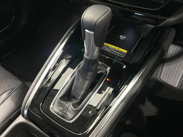 ヴェゼル ｅ：ＨＥＶ　Ｚ　登録済未使用車　純正８型ナビ　全周囲カメラ　衝突被害軽減システム　レーダークルーズ　ＢＳＭ　電動リアゲート　ハーフレザー　前席シートヒーター　ＬＥＤヘッド　ビルトインＥＴＣ　純正１８インチＡＷ（46枚目）