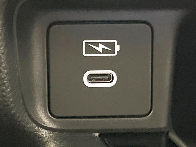 ヴェゼル ｅ：ＨＥＶ　Ｚ　登録済未使用車　純正８型ナビ　全周囲カメラ　衝突被害軽減システム　レーダークルーズ　ＢＳＭ　電動リアゲート　ハーフレザー　前席シートヒーター　ＬＥＤヘッド　ビルトインＥＴＣ　純正１８インチＡＷ（56枚目）