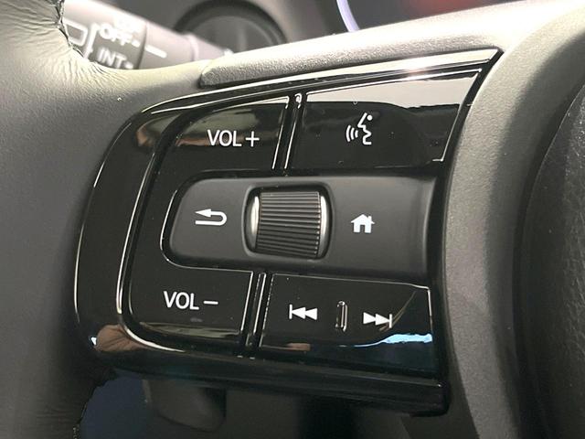 ヴェゼル ｅ：ＨＥＶ　Ｚ　登録済未使用車　純正８型ナビ　全周囲カメラ　衝突被害軽減システム　レーダークルーズ　ＢＳＭ　電動リアゲート　ハーフレザー　前席シートヒーター　ＬＥＤヘッド　ビルトインＥＴＣ　純正１８インチＡＷ（64枚目）