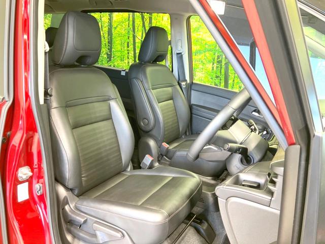 セレナ ｅ－パワー　ハイウェイスターＶ　９０周年記念車　禁煙車　特別使用車　ツートンカラー　純正１２．３型ナビ　全周囲カメラ　デジタルインナーミラー　プロパイロット　合皮シート　全席シートヒーター　衝突被害軽減ブレーキ　オートエアコン　ＬＥＤヘッドライト（8枚目）