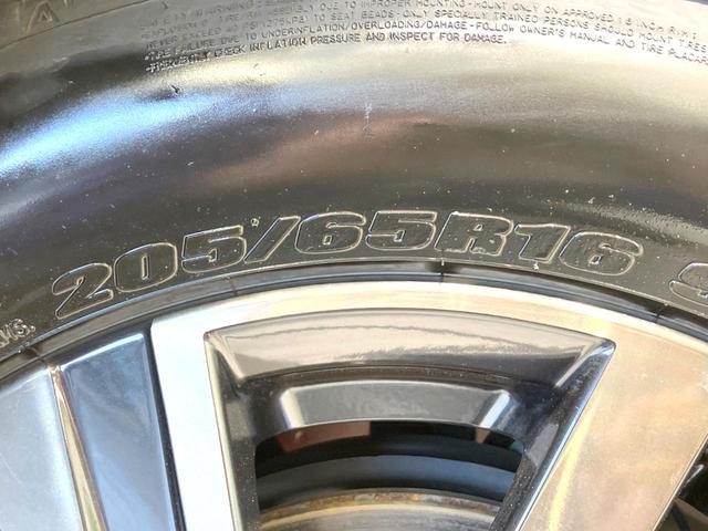 セレナ ｅ－パワー　ハイウェイスターＶ　９０周年記念車　禁煙車　特別使用車　ツートンカラー　純正１２．３型ナビ　全周囲カメラ　デジタルインナーミラー　プロパイロット　合皮シート　全席シートヒーター　衝突被害軽減ブレーキ　オートエアコン　ＬＥＤヘッドライト（31枚目）