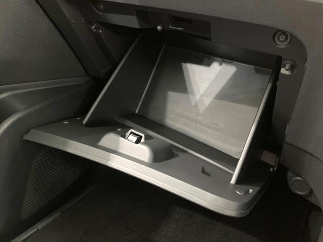 セレナ ｅ－パワー　ハイウェイスターＶ　９０周年記念車　禁煙車　特別使用車　ツートンカラー　純正１２．３型ナビ　全周囲カメラ　デジタルインナーミラー　プロパイロット　合皮シート　全席シートヒーター　衝突被害軽減ブレーキ　オートエアコン　ＬＥＤヘッドライト（53枚目）