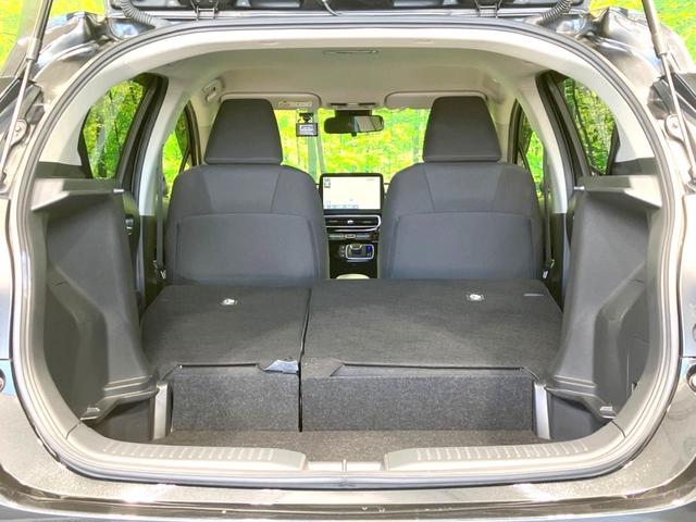 アクア Ｇ　禁煙車　純正１０．５型ディスプレイオーディオ　バックカメラ　１００Ｖ電源　衝突被害軽減システム　レーダークルーズ　ドラレコ　コーナーセンサー　スマートキー　ＬＥＤヘッド　ビルトインＥＴＣ　オートライト（10枚目）