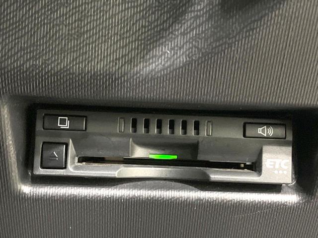 アクア Ｓ　禁煙車　後期　純正ＳＤナビ　バックカメラ　衝突被害軽減ブレーキ　車線逸脱警報　Ｂｌｕｅｔｏｏｔｈ接続　オートエアコン　オートライト　ＥＴＣ　電動格納ミラー　パワーウィンドウ　スマートキー（7枚目）
