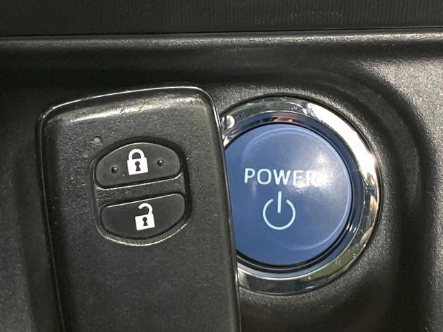 アクア Ｓ　禁煙車　後期　純正ＳＤナビ　バックカメラ　衝突被害軽減ブレーキ　車線逸脱警報　Ｂｌｕｅｔｏｏｔｈ接続　オートエアコン　オートライト　ＥＴＣ　電動格納ミラー　パワーウィンドウ　スマートキー（8枚目）