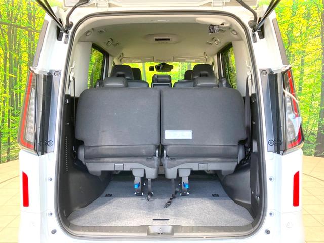 セレナ ハイウェイスターＶ　禁煙車　現行　両側電動ドア　ＳＤナビ　バックカメラ　プロパイロット　衝突被害軽減システム　ドラレコ　コーナーセンサー　スマートキー　ＬＥＤヘッド　ＥＴＣ　純正１６インチアルミ　オートハイビーム（12枚目）