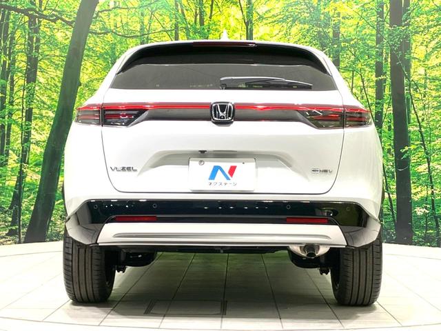 ヴェゼル ｅ：ＨＥＶ　Ｚ　登録済未使用車　９インチコネクトナビ　全周囲カメラ　衝突被害軽減システム　電動リアゲート　ハーフレザーシート　コーナーセンサー　スマートキー　ＬＥＤヘッド　ＥＴＣ２．０　純正１８インチアルミ（15枚目）