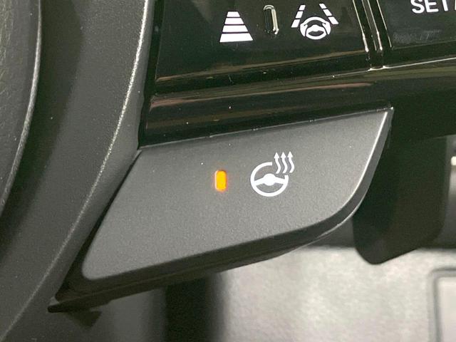 ヴェゼル ｅ：ＨＥＶ　Ｚ　登録済未使用車　９インチコネクトナビ　全周囲カメラ　衝突被害軽減システム　電動リアゲート　ハーフレザーシート　コーナーセンサー　スマートキー　ＬＥＤヘッド　ＥＴＣ２．０　純正１８インチアルミ（40枚目）