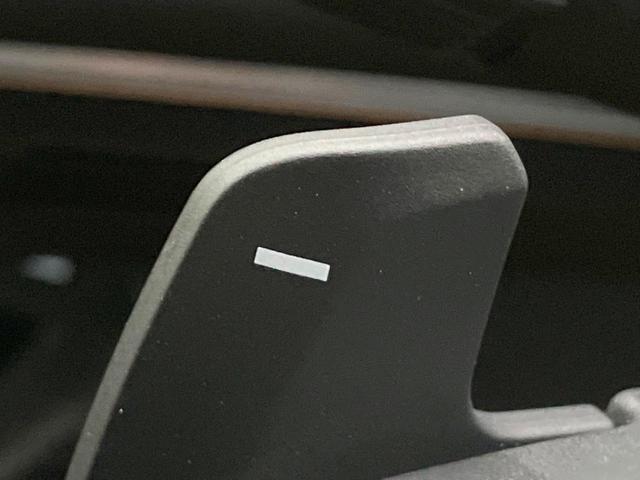 ヴェゼル ｅ：ＨＥＶ　Ｚ　登録済未使用車　９インチコネクトナビ　全周囲カメラ　衝突被害軽減システム　電動リアゲート　ハーフレザーシート　コーナーセンサー　スマートキー　ＬＥＤヘッド　ＥＴＣ２．０　純正１８インチアルミ（45枚目）