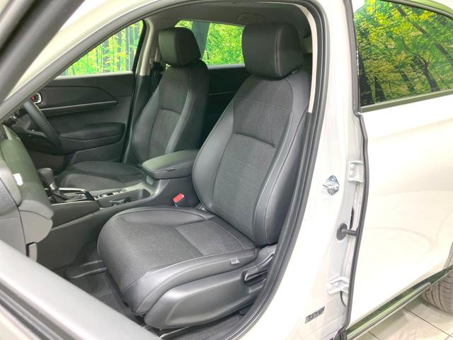 ヴェゼル ｅ：ＨＥＶ　Ｚ　登録済未使用車　９インチコネクトナビ　全周囲カメラ　衝突被害軽減システム　電動リアゲート　ハーフレザーシート　コーナーセンサー　スマートキー　ＬＥＤヘッド　ＥＴＣ２．０　純正１８インチアルミ（56枚目）